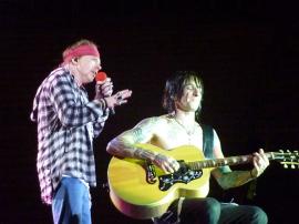 Axl Rose et Richard Fortus live à Rio de Janeiro le 4 avril