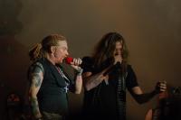 Axl et Sebastian Bach live en 2006 à Milan (Italie)