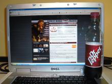Lucs a déjà son Dr Pepper, mais il l'a reçu d'un autre fan !