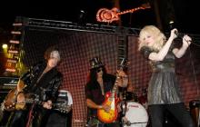 Slash live avec Joe Perry et Courtney Love