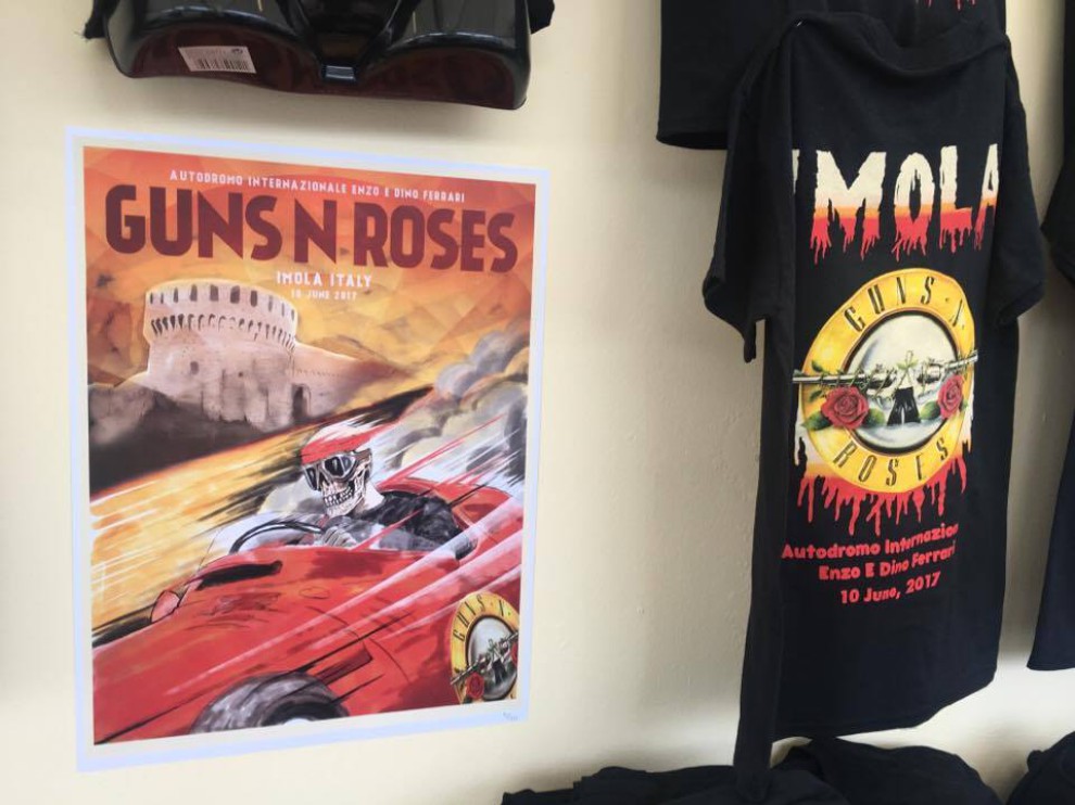 merchandising imola 2017 guns n roses