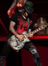 Pochette Guitares, amplis, effets DJ Ashba