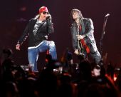 Axl corbis 2011 miami florida axl rose richard fortus