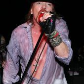 Concerts 2010 0211 newyork cbgb axl07