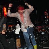 Concerts 2010 0211 newyork cbgb axl09