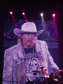 Concerts 2010 europe 1018 manchester GNR40