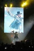 Concerts 2010 south america 0316 porto alegre axl07