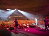 Concerts 2010 south america 0320 santiago twitter01
