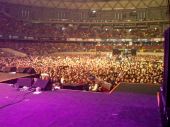 Concerts 2010 south america 0320 santiago twitter03