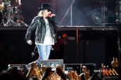 Concerts 2010 world 1204 sydney axl03