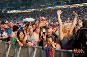 Concerts 2010 world 1204 sydney fans01