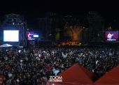 Concerts 2011 1015 asuncion fans03