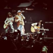 Concerts 2012 1216 jakarta ron axl richard01