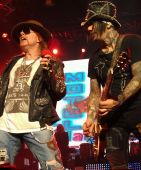 Concerts 2012 las vegas 1124 axl dj ashba02