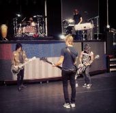 Concerts 2014 0406 buenos aires duff guns n roses soundcheck buenos aires