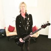 Concerts 2016 0420 mexico backstage duff 01