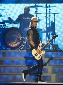 Concerts 2016 0623 detroit concert duff01