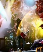 Concerts 2016 0623 detroit concert slash03