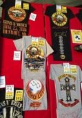 Concerts 2016 0623 detroit merch05