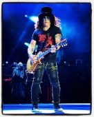 Concerts 2016 0701 chicago slash05