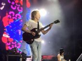 Concerts angus young 2017 0210 sydney angus03