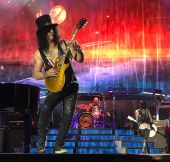Concerts 2017 0211 sydney slash02