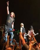 Concerts 2017 0720 nyc gnr02
