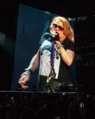 Concerts 2017 0730 minneapolis gnr01