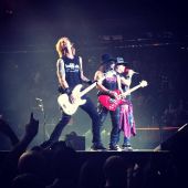 Concerts 2017 1011 nyc gnr01