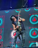 Concerts 2022 0628 dublin slash3