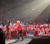 Concerts 2023 1014 seattle slash mccready01.