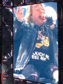 Concerts axldc 20160513 marseille axl rose live marseille screen