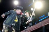 Concerts axldc 20160522 prague axl angus02