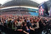 Concerts axldc 20160601 leipzig crowd