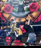 0&url=/concerts/2017/1106 chicago/axl02