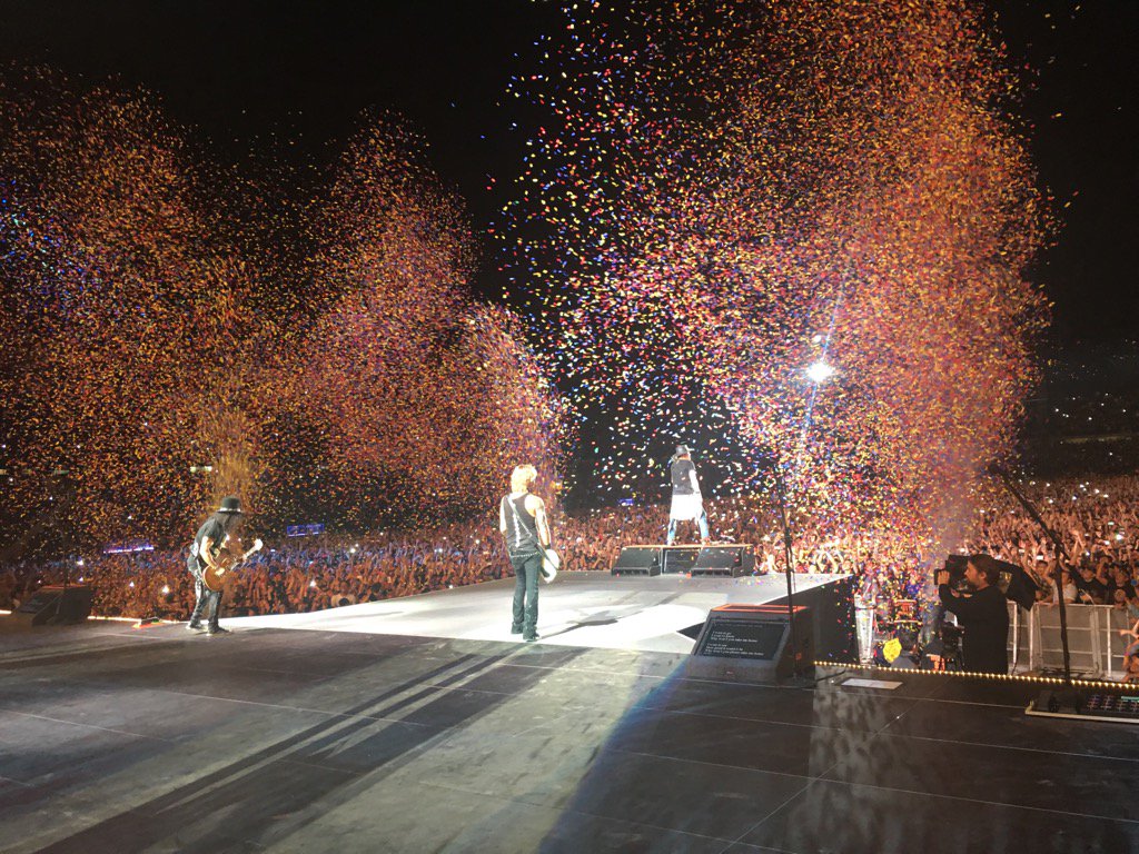 Guns n' roses medellin 2016