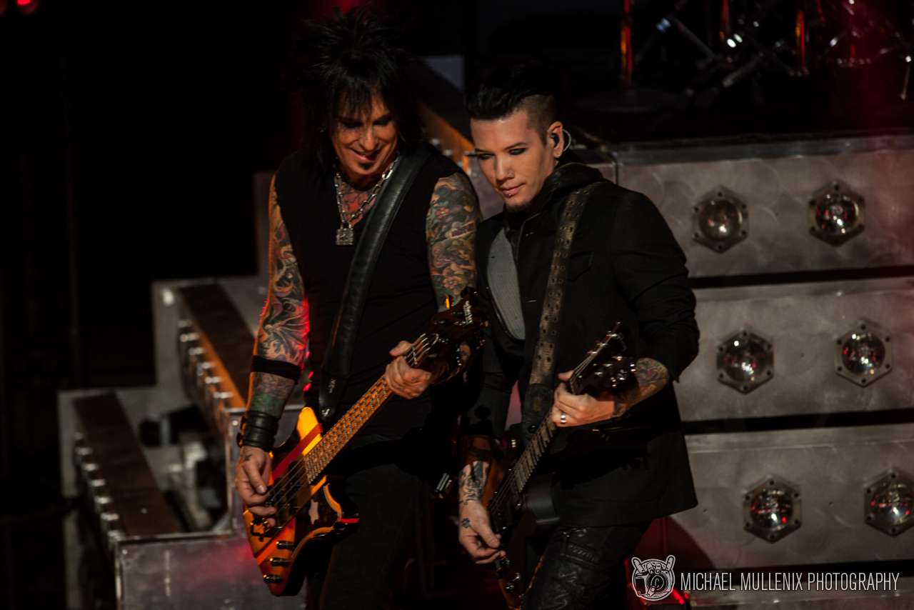 Nikki Sixx D.J. Ashba live iHeartRadio Theater Los Angeles 2014 Modern Vintage