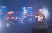 Concerts 2002 0814 hongkong retouche axl3v2