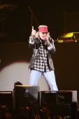 Concerts 2009 1216 osaka axl04