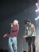 Concerts 2010 0116 calgary axl dj ashba01