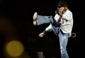 Concerts 2010 0117 edmonton axl06