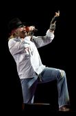 Concerts 2010 0117 edmonton axl07