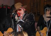Concerts 2010 0214 newyork rosebar axl richard02