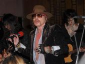 Concerts 2010 0214 newyork rosebar axl02