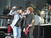 Concerts 2010 europe 0605 helsinki axl tommy01