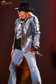 Concerts 2010 europe 0608 moscow axl14