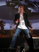 Concerts 2010 europe 0908 zurich axl03