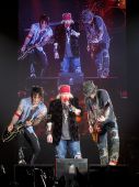 Concerts 2010 europe 0908 zurich richard axl dj ashba01
