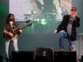 Concerts 2010 europe 0908 zurich ron axl01