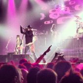 Concerts 2012 0511 moscow axl richard dizzy01